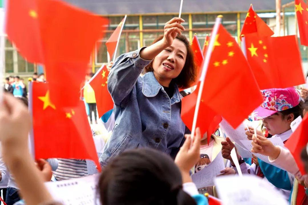 救援卡通熊仔